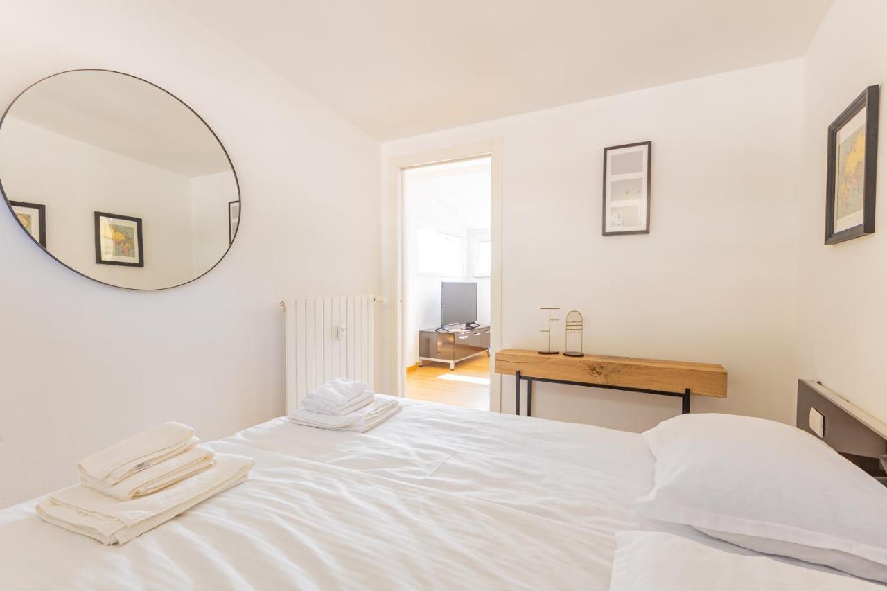 Casa Elea_ Panoramic Attic In City Center Campione dʼItalia 外观 照片