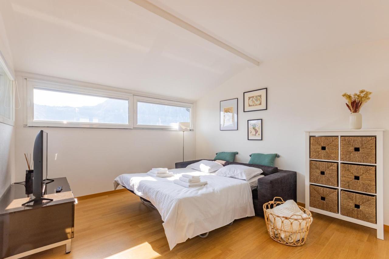 Casa Elea_ Panoramic Attic In City Center Campione dʼItalia 外观 照片
